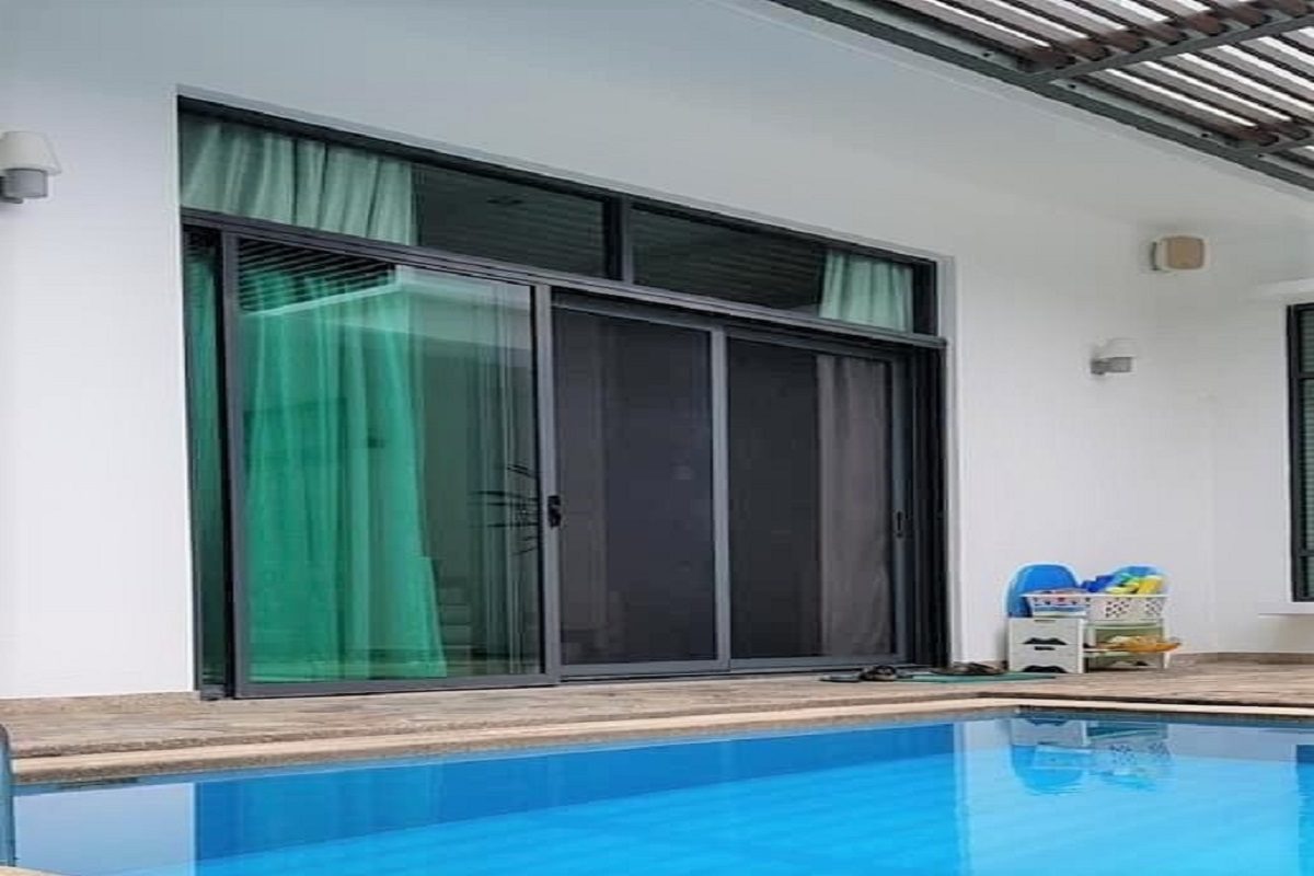 Aluminium Mesh Door 1200x800 2