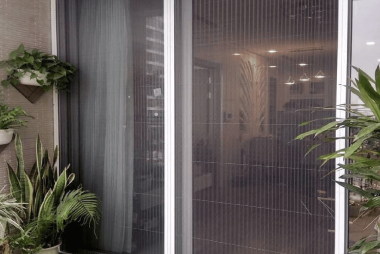 pleated-mosquito-net-door How to Choose the Perfect Mosquitoes Net